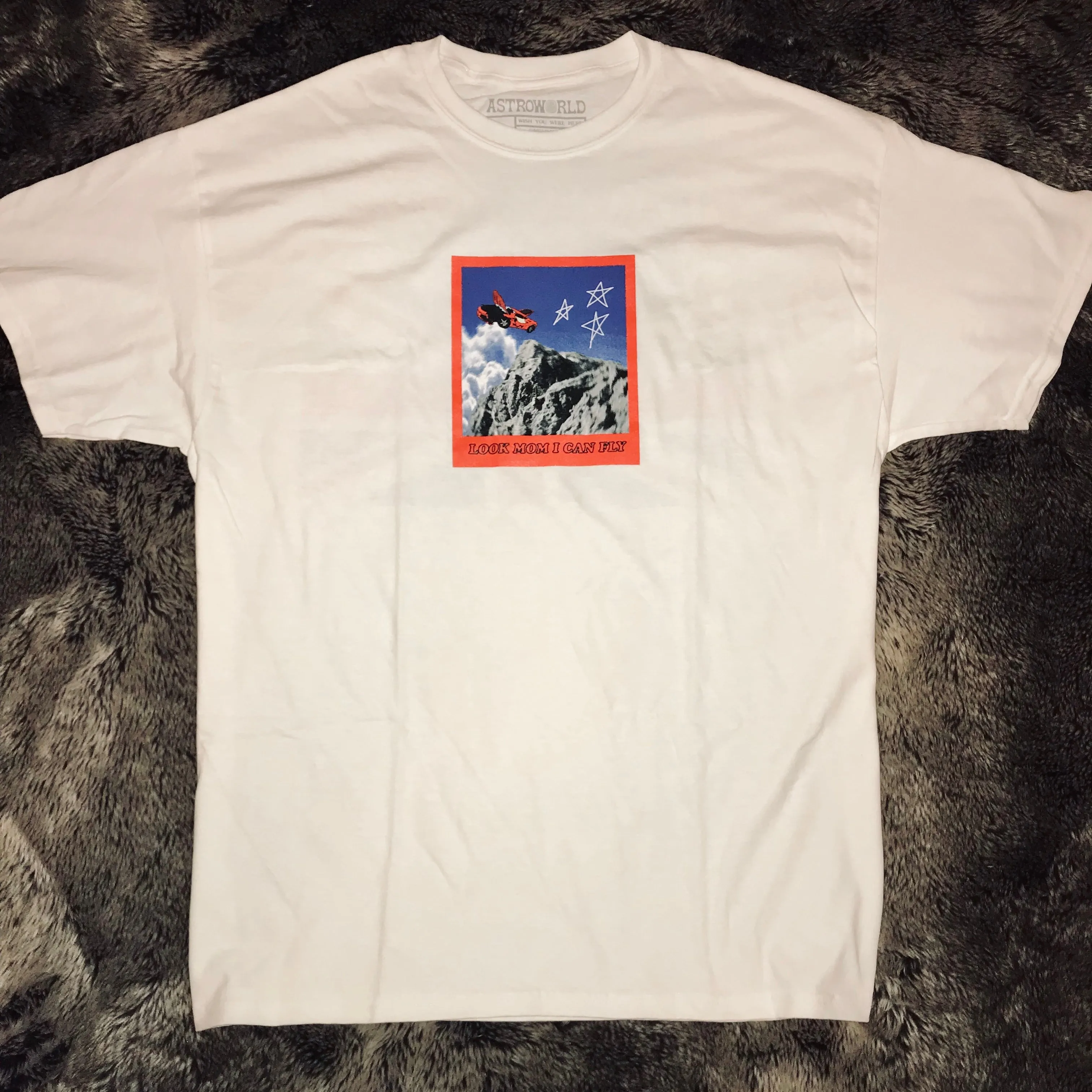 Astroworld 2019 London Exclusive Look Mom Tee