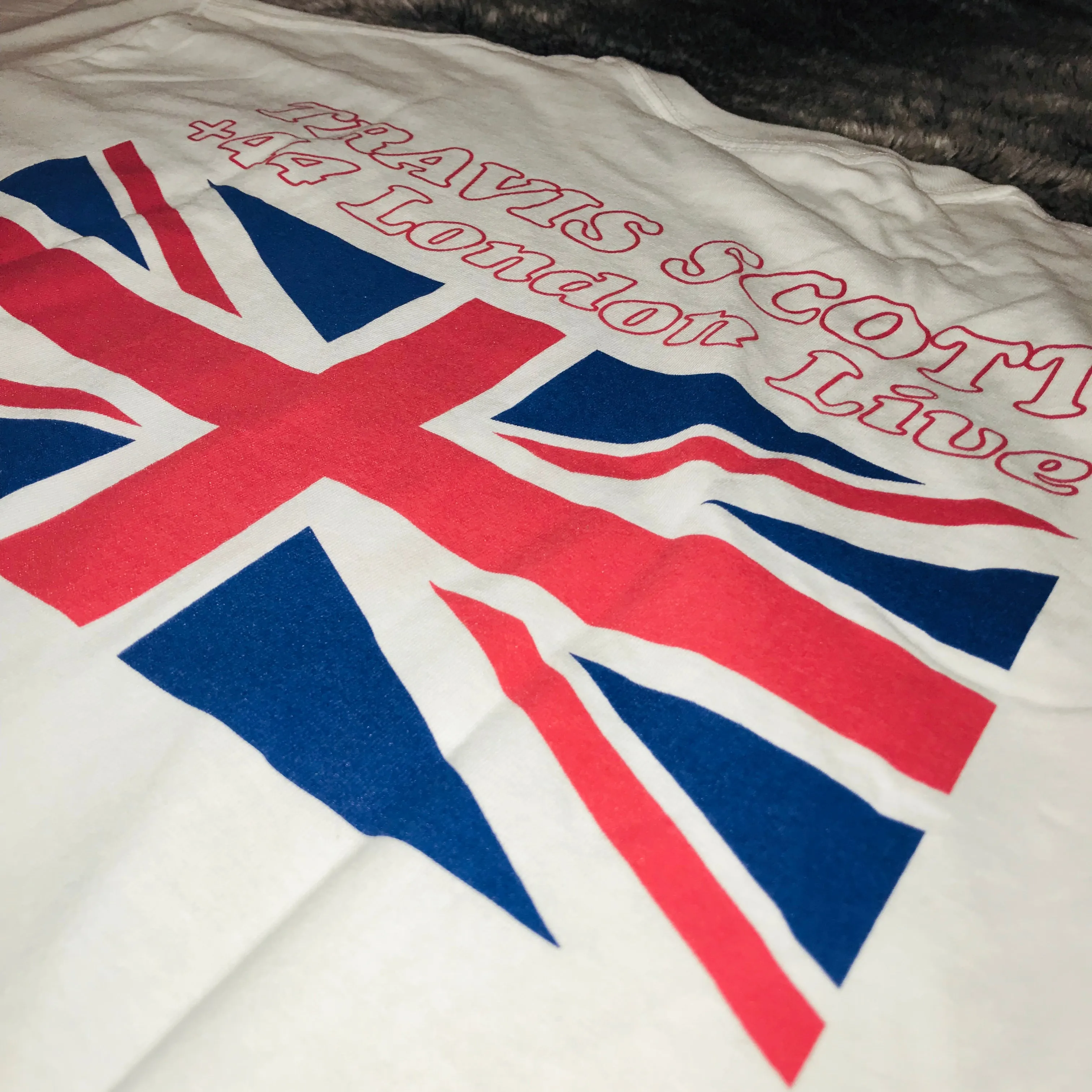 Astroworld 2019 London Exclusive Look Mom Tee