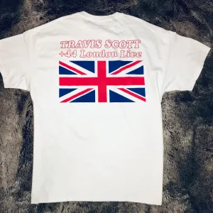 Astroworld 2019 London Exclusive Look Mom Tee