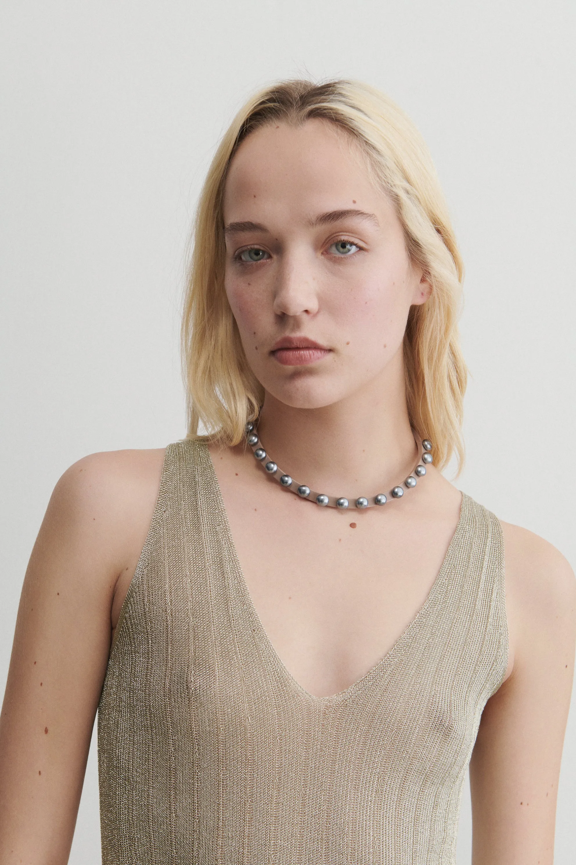 Priori Pearl Choker